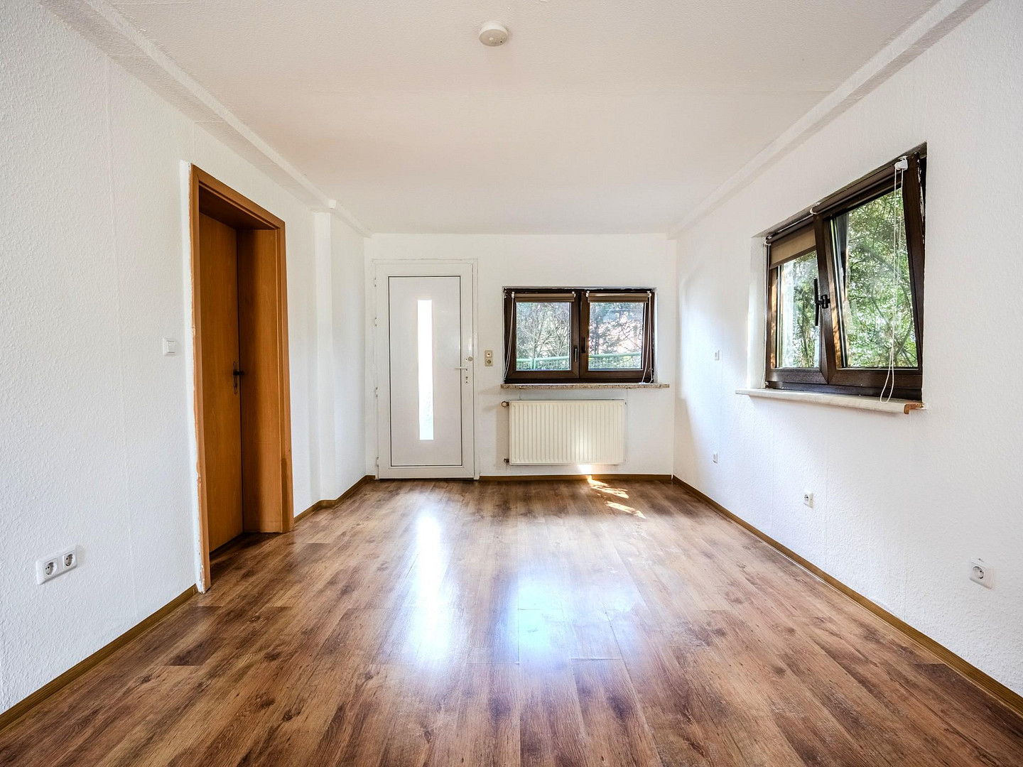 Zwei Wohneinheiten, ein besonderes Zuhause – ca. 160 m² mit großer Terrasse – 90768 Fürth – Vorschaubild 9