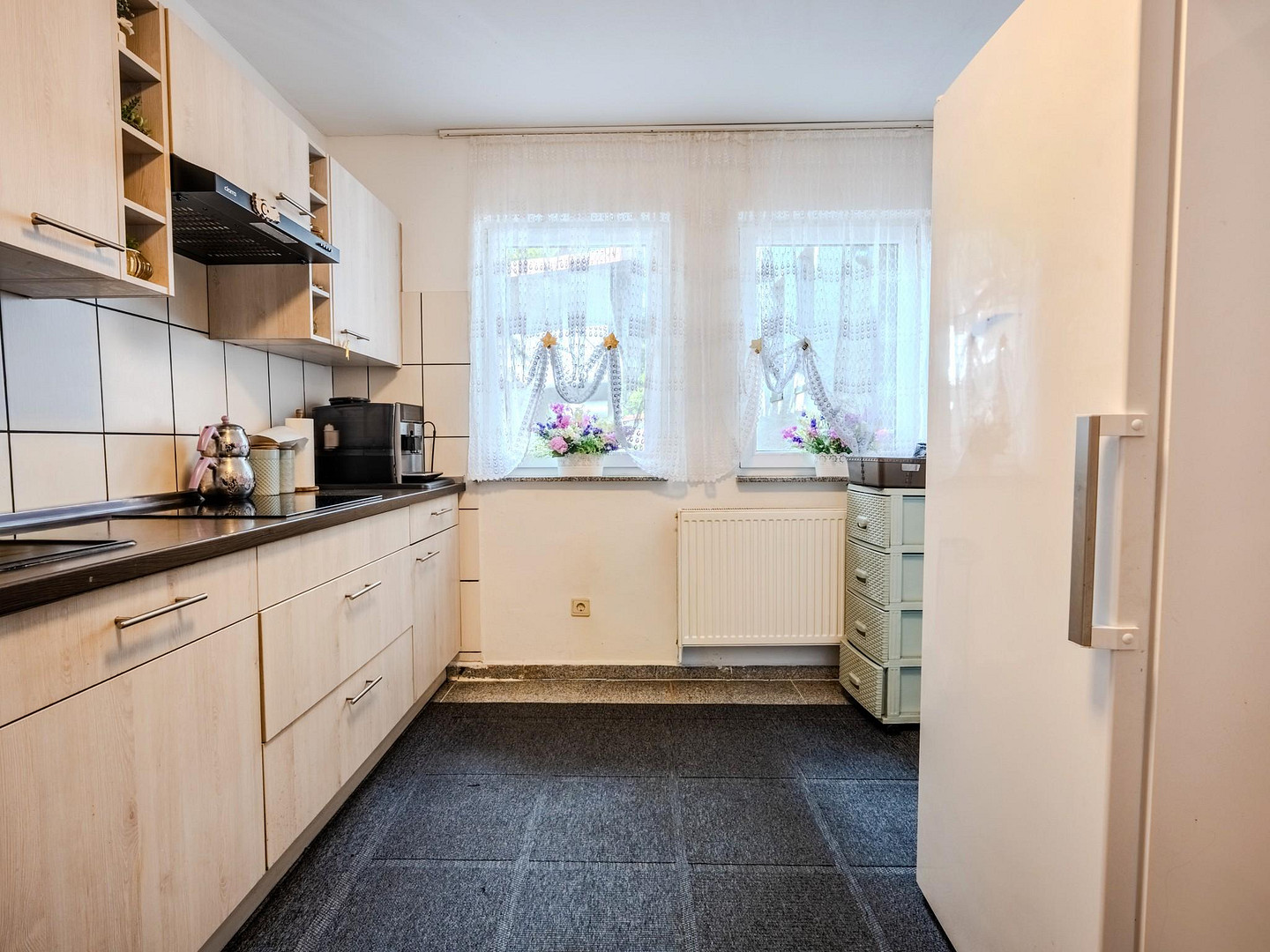 Zwei Wohneinheiten, ein besonderes Zuhause – ca. 160 m² mit großer Terrasse – 90768 Fürth – Vorschaubild 6