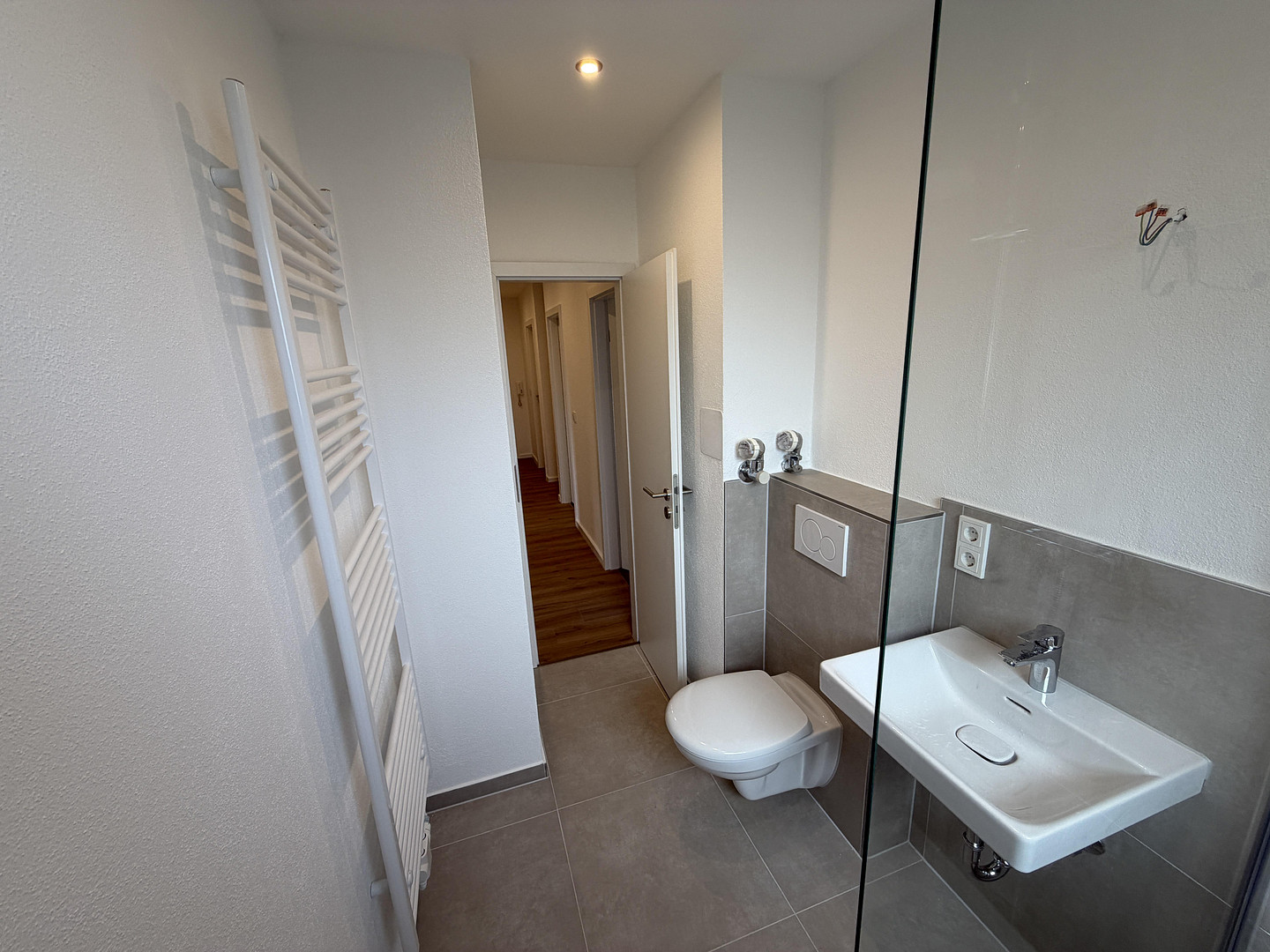 Kernsanierte 4-Zimmer-Wohnung in Wiesbaden – 65199 Wiesbaden – Vorschaubild 9