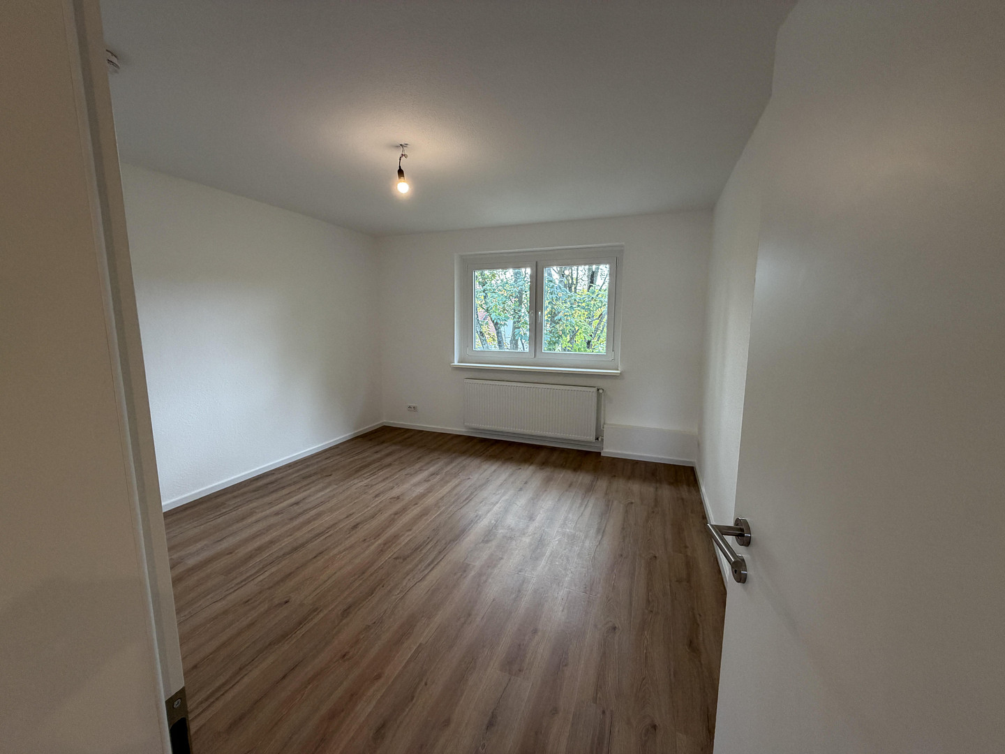 Kernsanierte 4-Zimmer-Wohnung in Wiesbaden – 65199 Wiesbaden – Vorschaubild 7