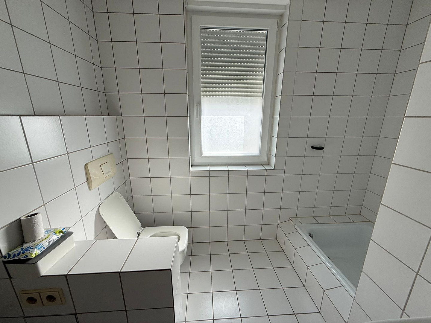Frisch renovierte 2-Zimmer-Wohnung mit Balkon & EBK in Koblenz-Horchheim – 56076 Koblenz – Vorschaubild 12