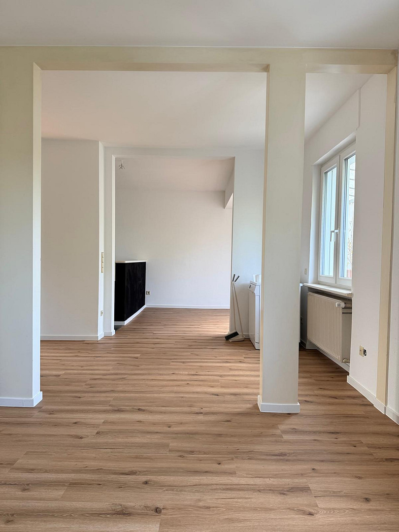 Frisch renovierte 2-Zimmer-Wohnung mit Balkon & EBK in Koblenz-Horchheim – 56076 Koblenz – Vorschaubild 3