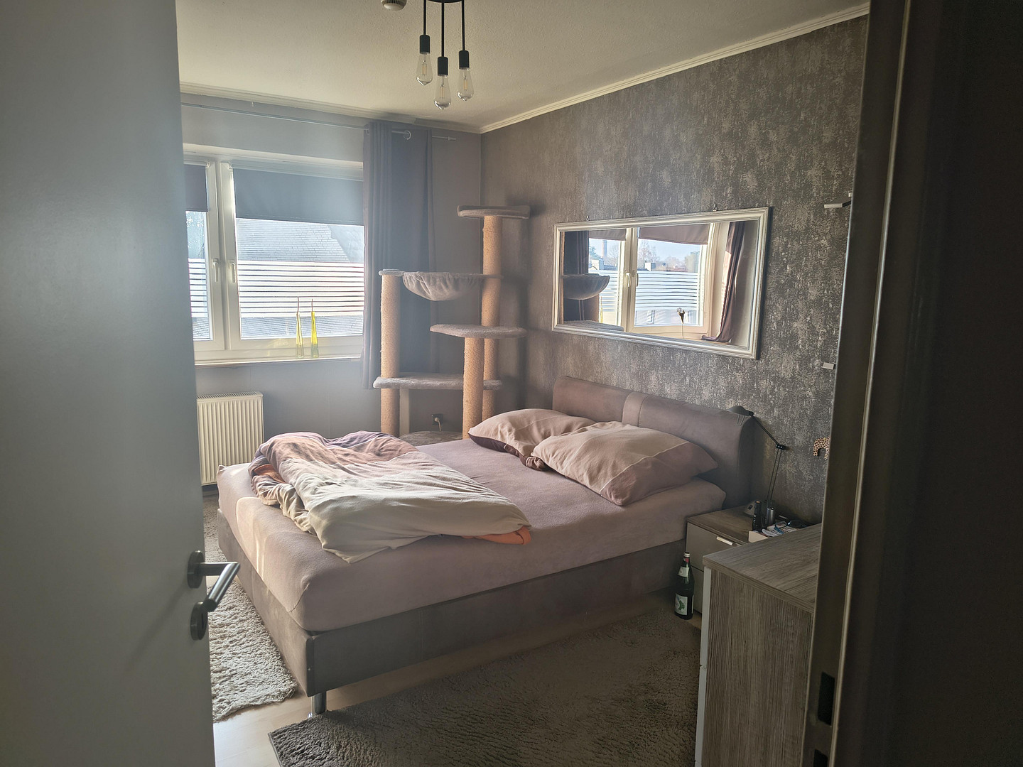 94 m2 große lichtdurchflutete 5,5 Zimmer Eigentumswohnung mit Südbalkon in ruhiger Lage – 47228 Duisburg(Bergheim) – Vorschaubild 6