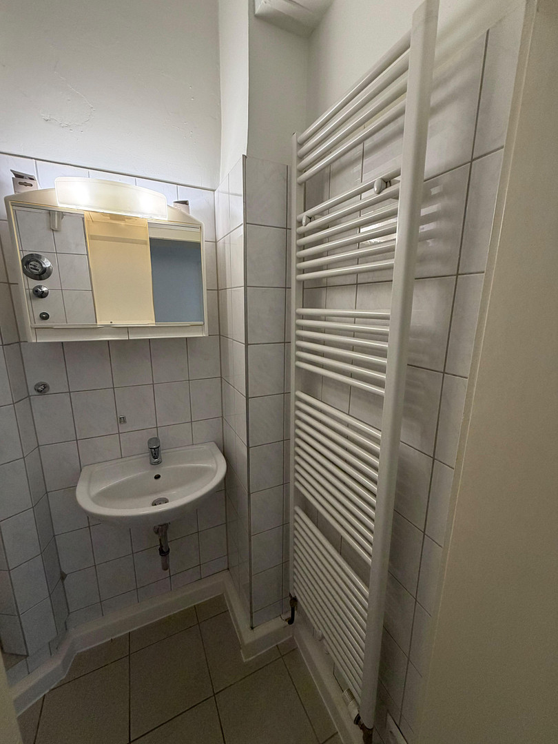 Gepflegte 2-Zimmer-Wohnung mit neuwertiger Einbauküche in Heilbronn-Südstraße – 74072 Heilbronn – Vorschaubild 10