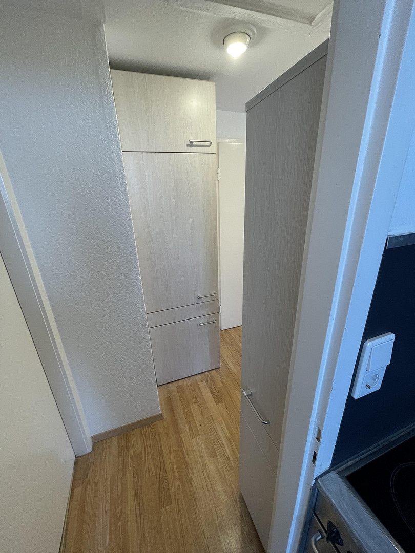 Sonnige 3 Zimmer DG-Whg.m.Stellplatz und Einbauküche in Stammheim ruhige Straße – 70439 Stuttgart(Stammheim) – Vorschaubild 9