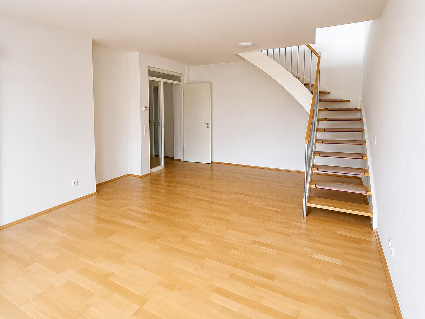 Helle 3-Zimmer-Maisonettewohnung mit Galerie und Balkon – 65191 Wiesbaden – Vorschaubild 3