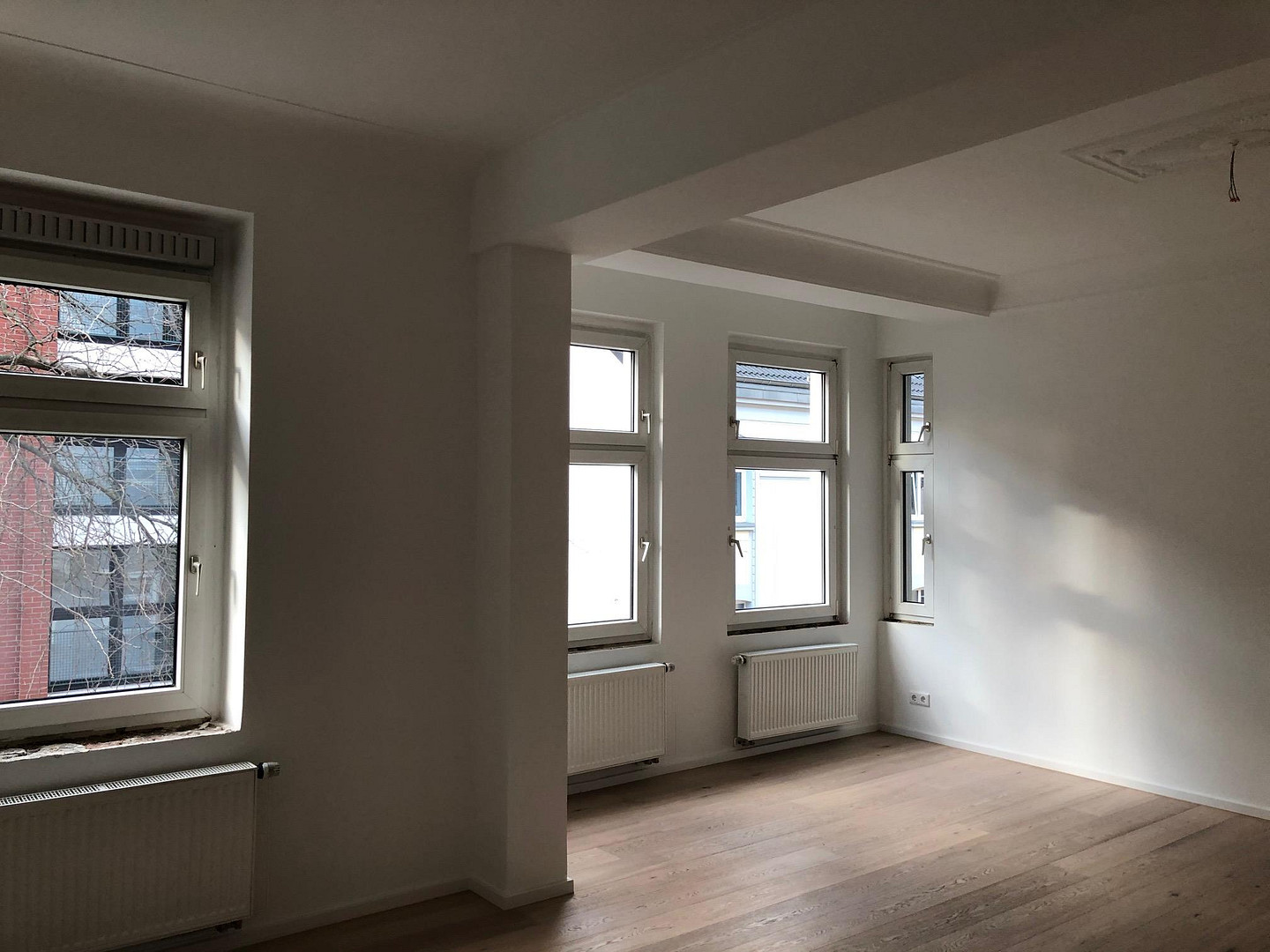 Wunderschöne, kernsanierte 3-Zimmer Altbauwohnung in bester Lage von Benrath – 49597 Düsseldorf(Benrath) – Vorschaubild 3