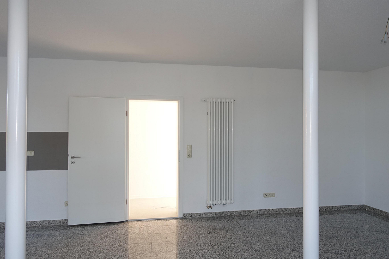 Lichtdurchflutete Haushälfte mit Garten – 7751 JENA(Cospeda) – Vorschaubild 9