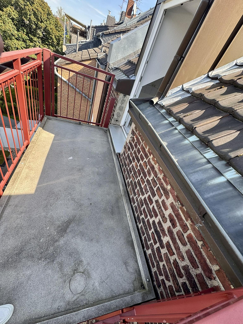 Kernsanierte 3-Zimmer-DG-Wohnung mit Wohnküche, neuer EBK und Sonnenterrasse in Eller – 40229 Düsseldorf(Eller) – Vorschaubild 5