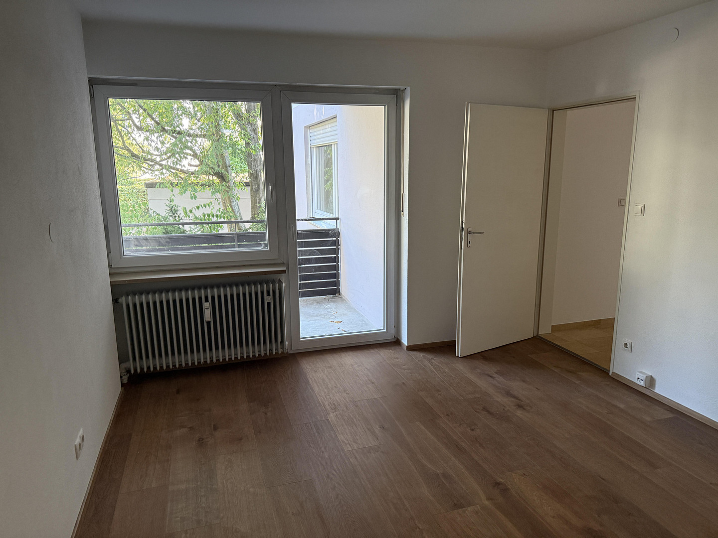 Eigener 314 m² Garten: Renovierte 4-Zimmer-Eigentumswohnung mit 2 Balkonen, provisionsfrei – 93049 Regensburg(Westenviertel) – Vorschaubild 9