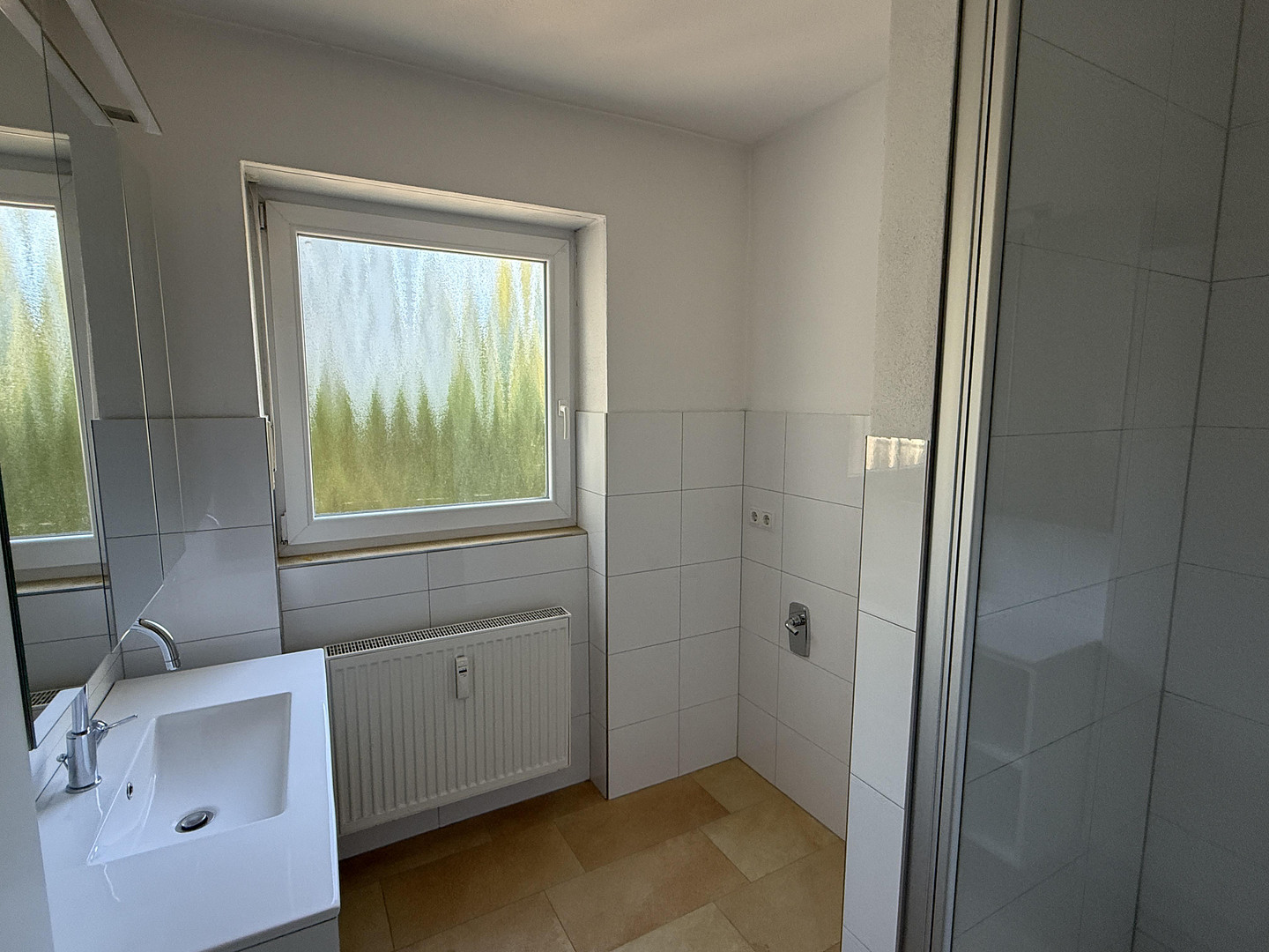 Eigener 314 m² Garten: Renovierte 4-Zimmer-Eigentumswohnung mit 2 Balkonen, provisionsfrei – 93049 Regensburg(Westenviertel) – Vorschaubild 3