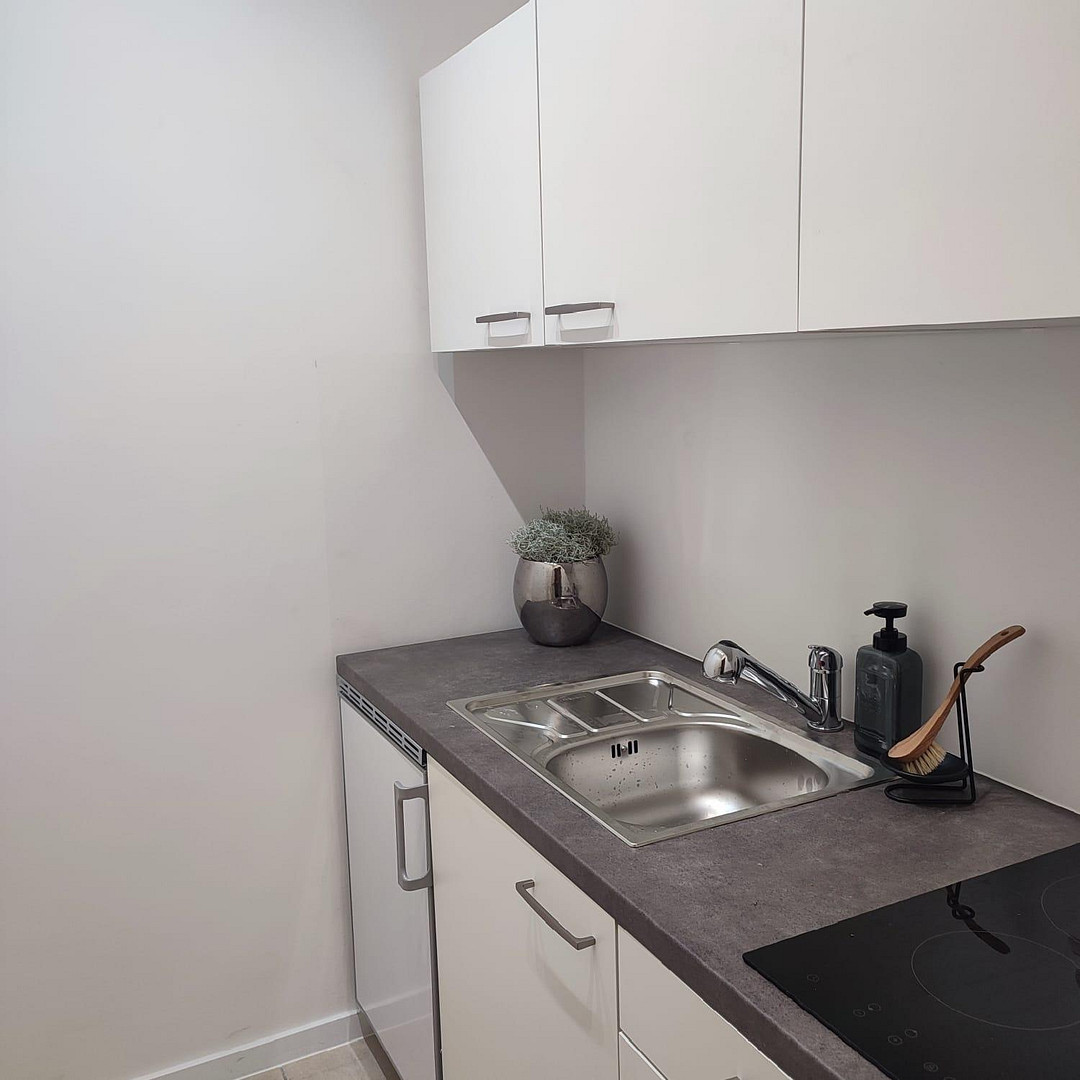 Stilvolles Wohnen mit Panoramablick – Frisch renoviert & komplett neu möbliert – 68161 Mannheim – Vorschaubild 6