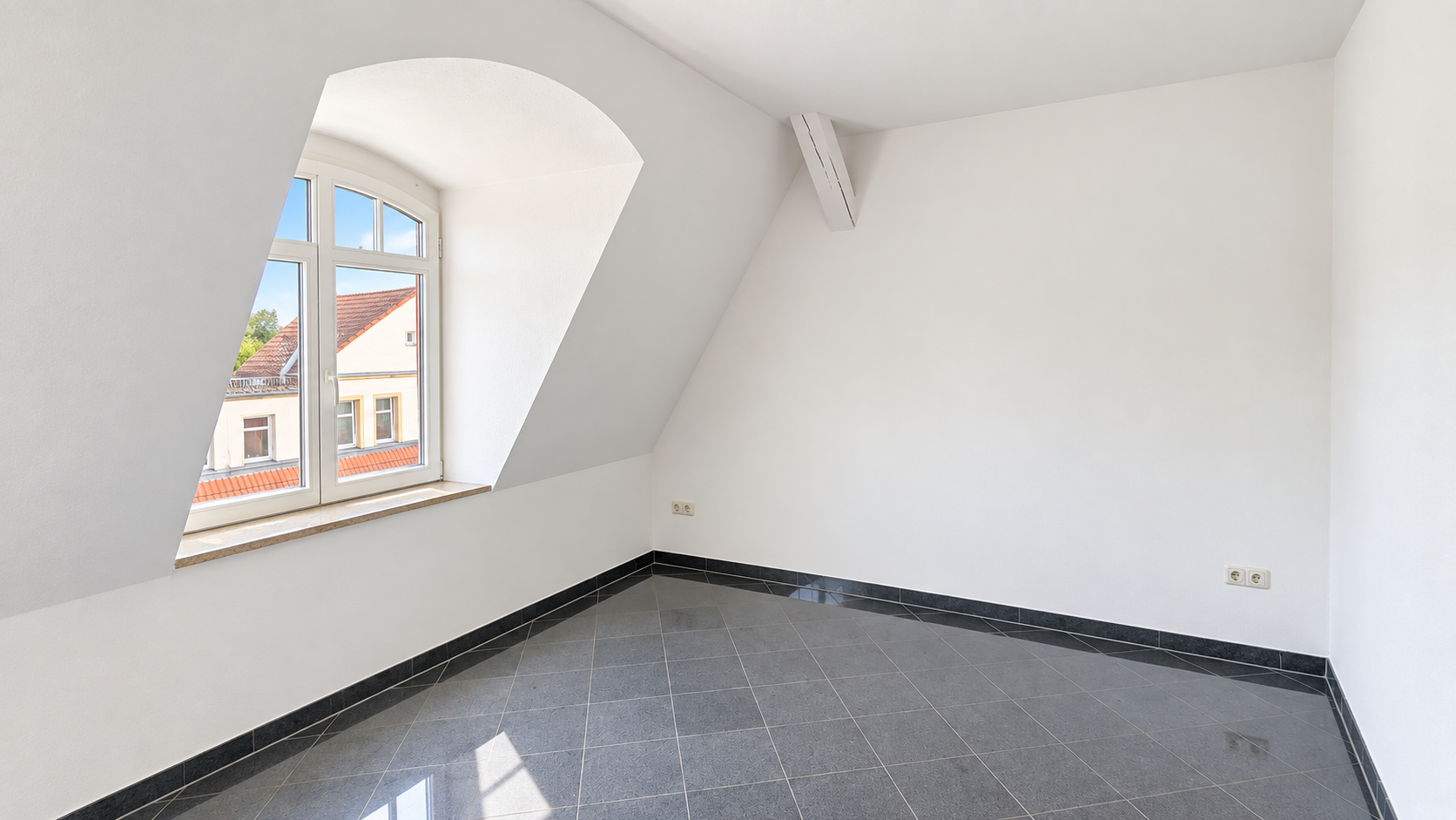 Villa Balustrada Wassergrundstück DG-WE an der weißen Elster, 2xBad, Granit, Einbauspiegel, Klima – Foto 7