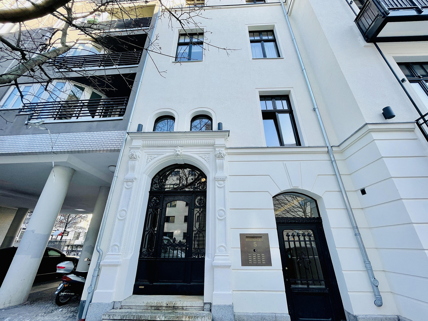 Exklusive Designerwohnung mit Balkon – Neubau mit Altbaucharme in Bestlage am Potsdamer Platz