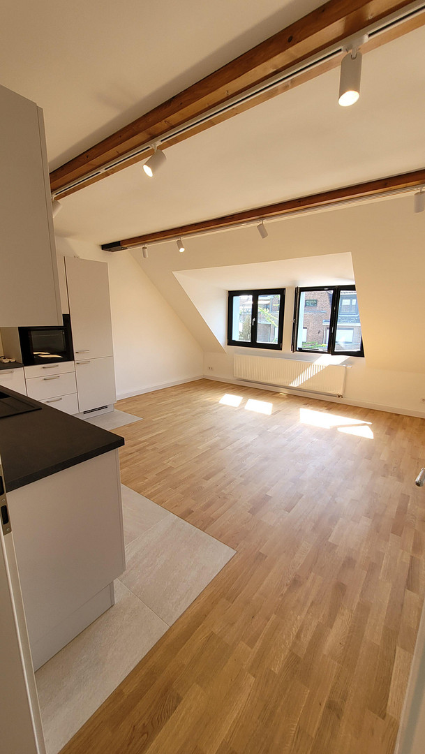Jugendstil-Villa, kernsaniert: 3 Zimmer, 109 m², Dachterrasse nahe Grafenberger Wald – Foto 3