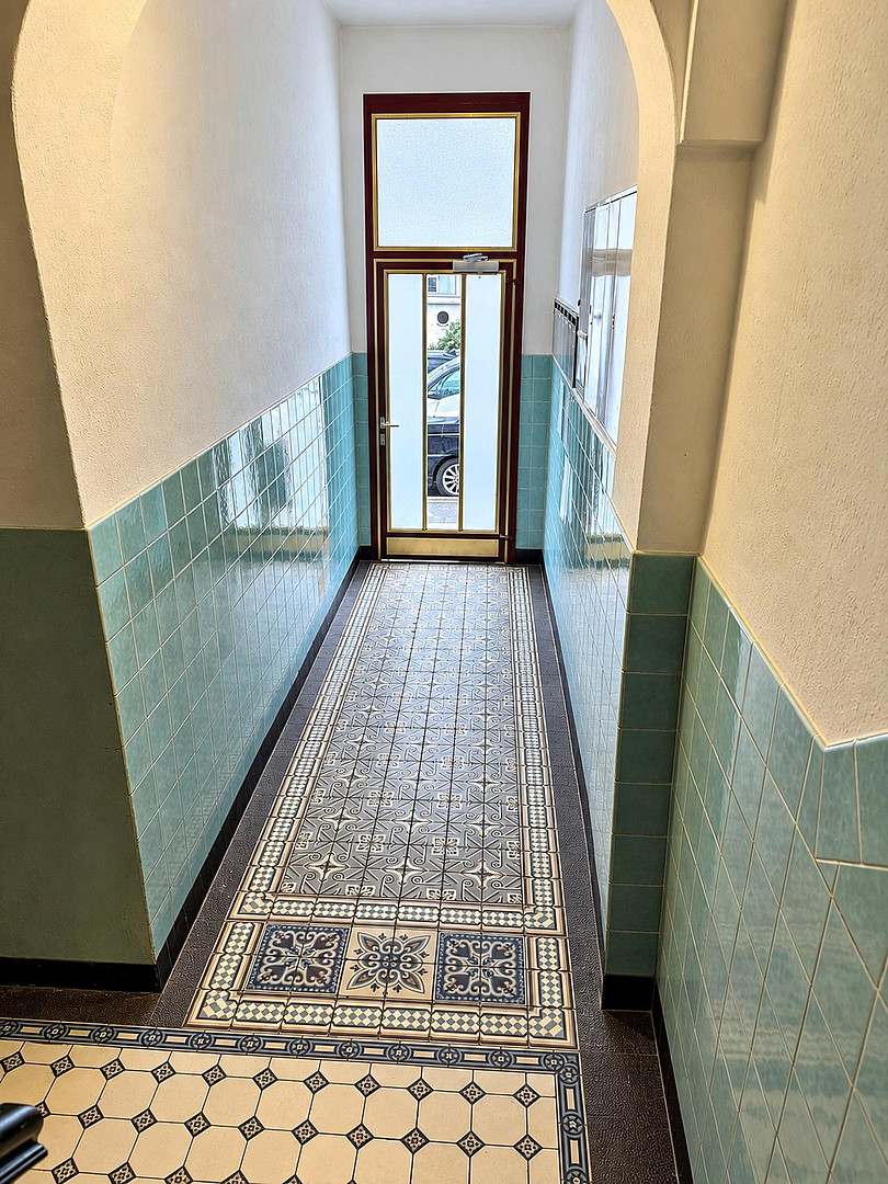 Erstbezug nach Sanierung | Dachterrasse | Walk-in-Dusche | Einbauküche | Highspeed-Internet – Foto 13
