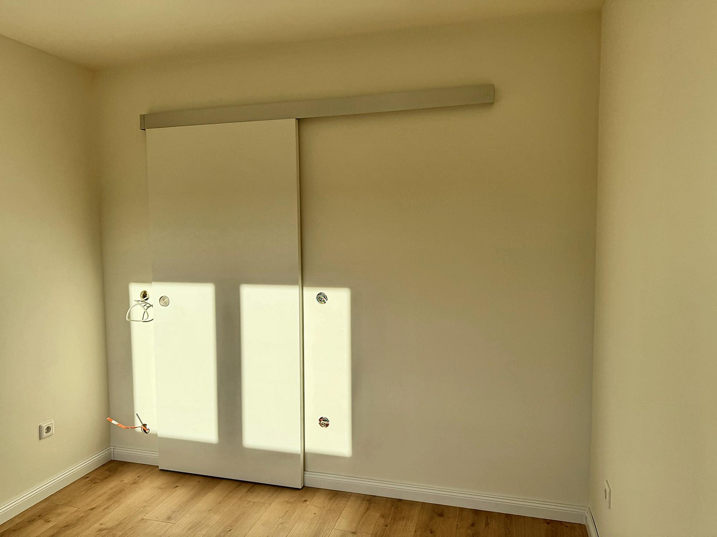 Erstbezug nach Sanierung | Dachterrasse | Walk-in-Dusche | Einbauküche | Highspeed-Internet – Foto 9