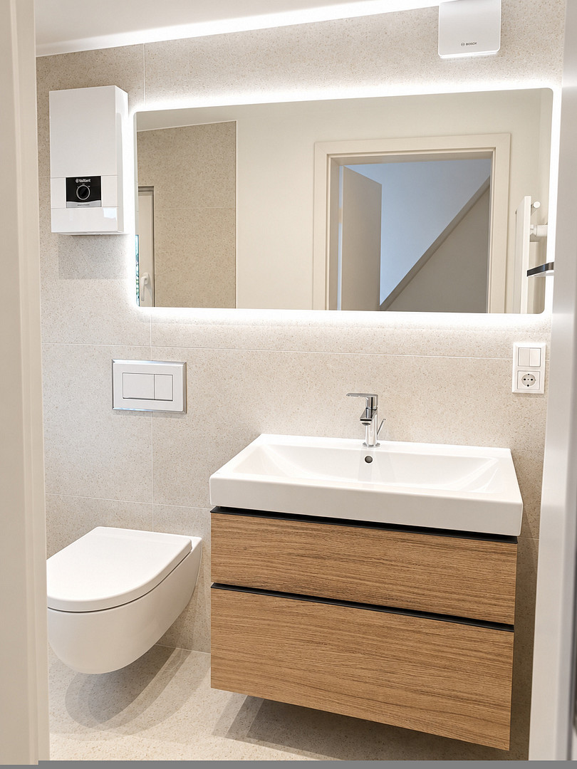 Erstbezug nach Sanierung | Dachterrasse | Walk-in-Dusche | Einbauküche | Highspeed-Internet – Foto 3