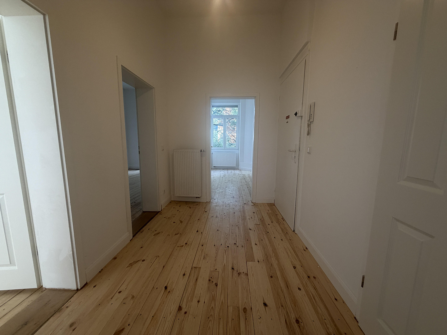 *Erstbezug* Kernsanierte 3-Zimmer Altbau Wohnung auf der Bergerstraße mit EBK und Balkon – Foto 2