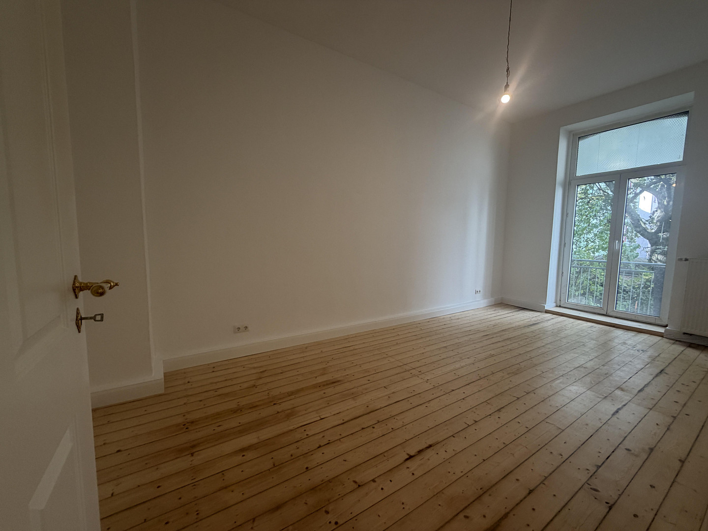 *Erstbezug* Kernsanierte 3-Zimmer Altbau Wohnung auf der Bergerstraße mit EBK und Balkon – Foto 4