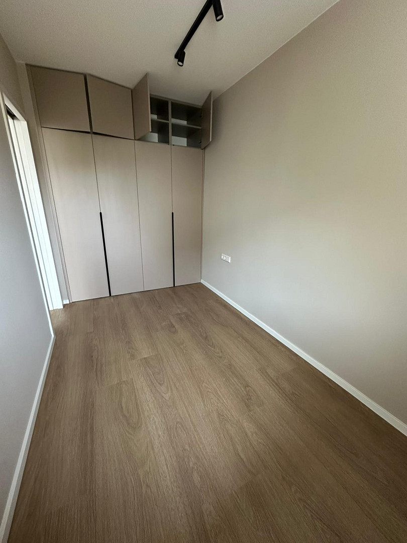 Hochwertig kernsanierte 2-Zimmer-Wohnung mit Balkon, Ankleide & Einbauküche in Berlin-Westend – Foto 10