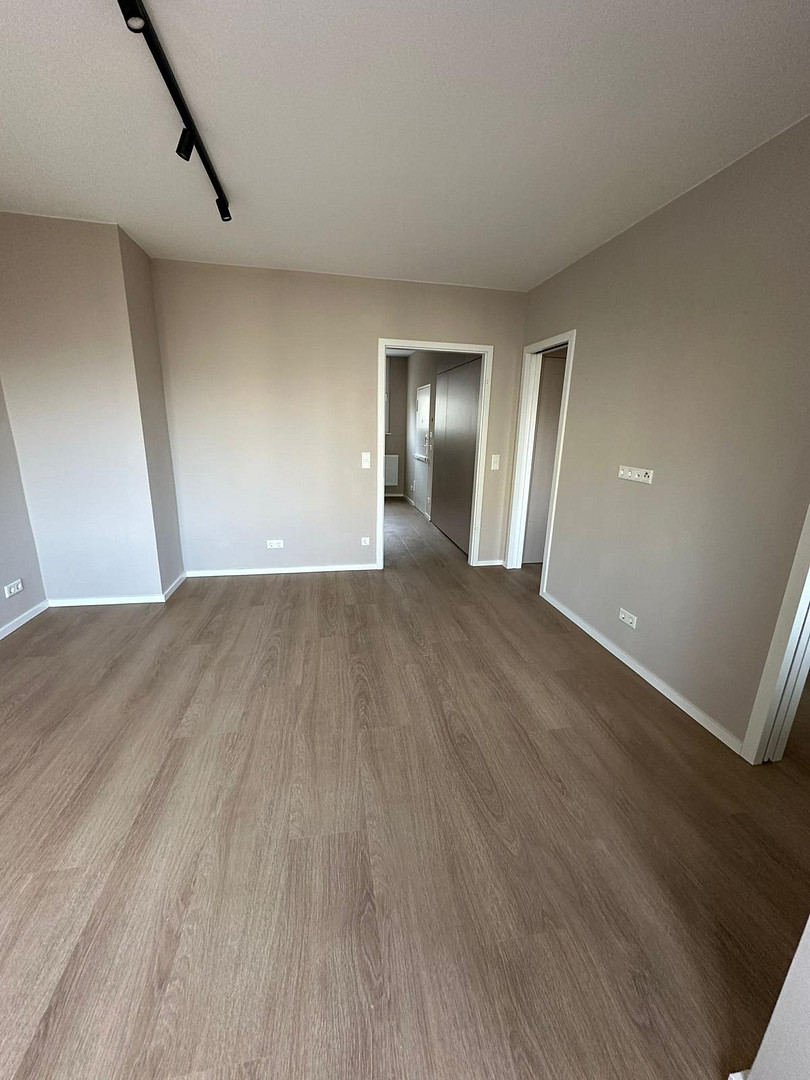 Hochwertig kernsanierte 2-Zimmer-Wohnung mit Balkon, Ankleide & Einbauküche in Berlin-Westend – Foto 11