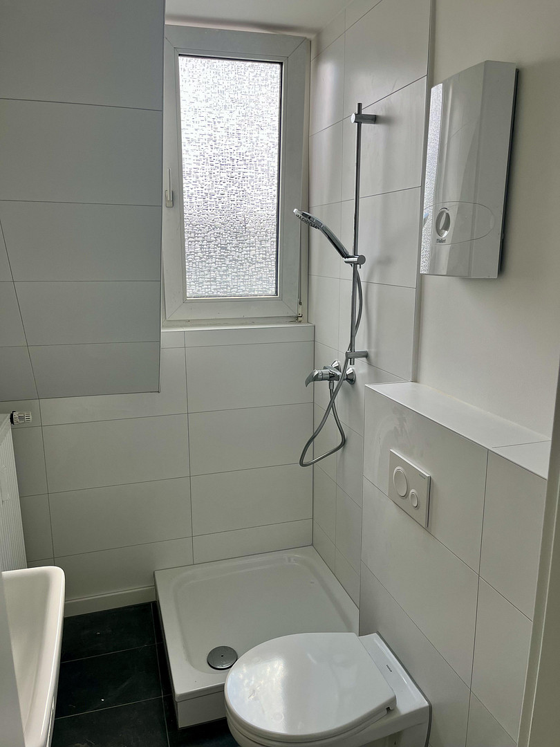 KÖLN-SÜDSTADT; HELLES RENOVIERTES GRASSRAUMAPARTMENT – Foto 6