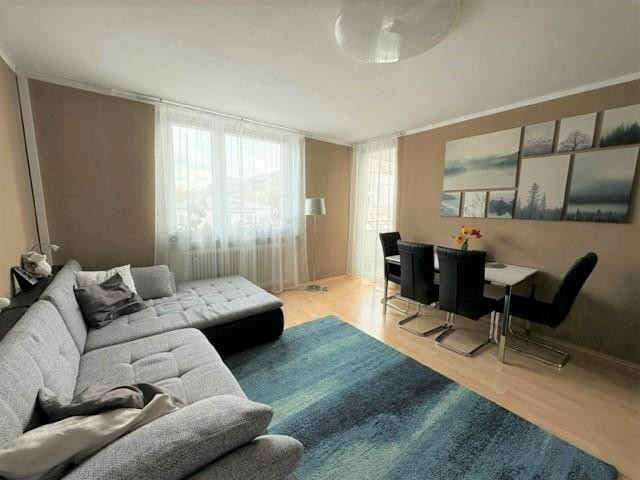 Ideale WG-Wohnung: Hell freundlich mit Süd-/Westloggia – Foto 4