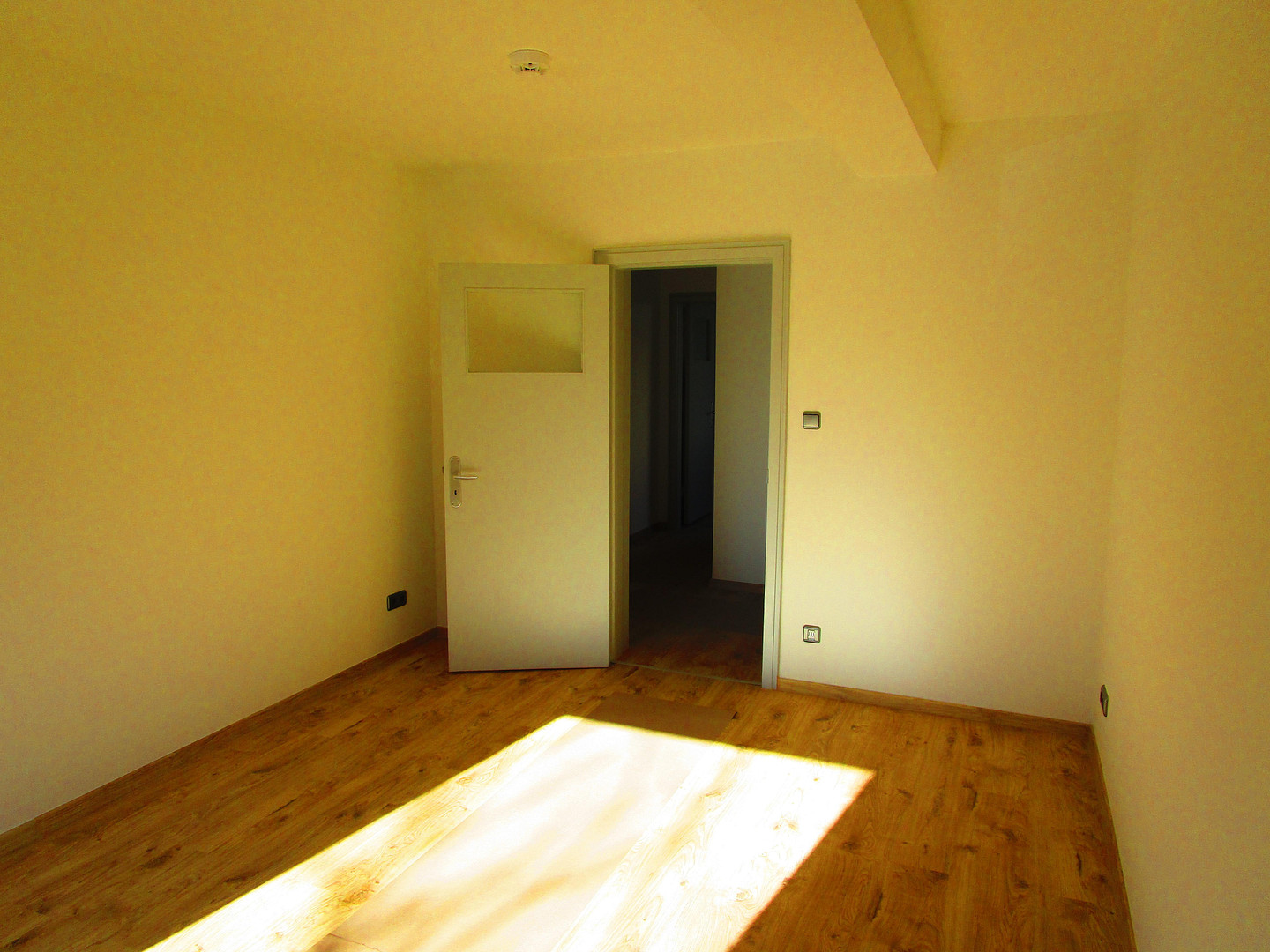 Sanierte, attraktive 1-Zimmer-Hochparterre-Wohnung in Eilbek-Gluckstraße – Foto 3