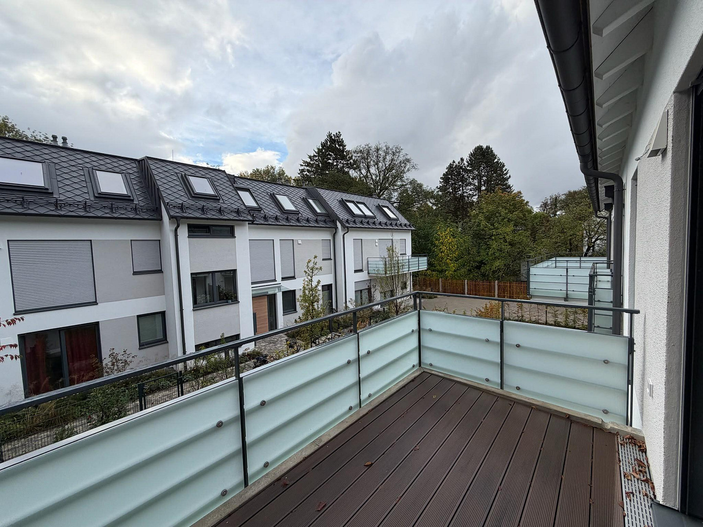 Erstbezug im Neubau: 2 Zimmer mit Einbauküche, Parkett und Fußbodenheizung am Hachinger Bach – Foto 7