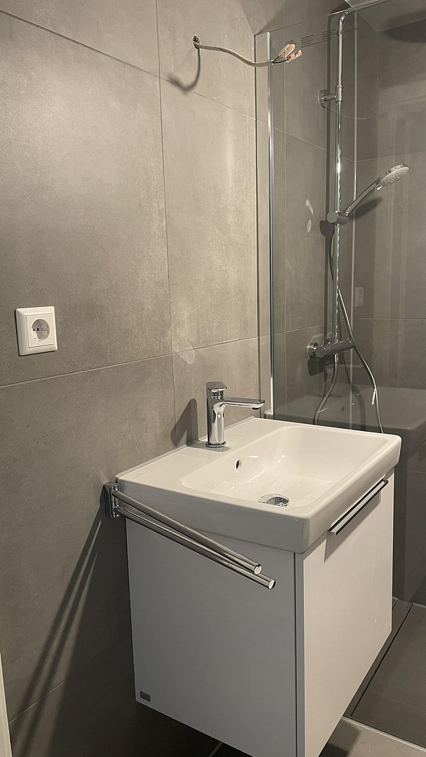 ERSTBEZUG nach KERNSANIERUNG | Stylisches Loft-Apartment mit großem Balkon, neuer Küche & neuem Bad – Foto 9