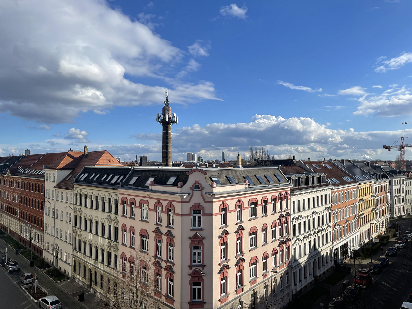 2-Zimmer-Dachgeschosswohnung mit Klimaanlage und Süd-Balkon zu vermieten – Foto 4