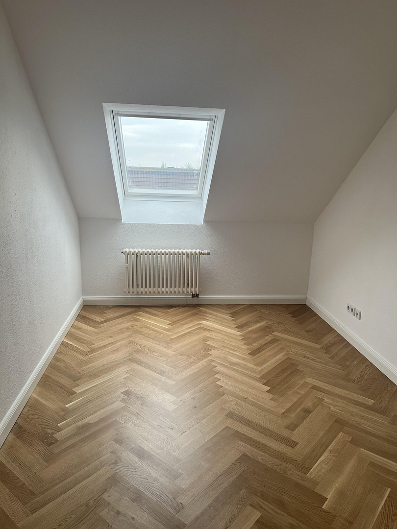 2-Zimmer-Dachgeschosswohnung mit Klimaanlage und Süd-Balkon zu vermieten – Foto 7