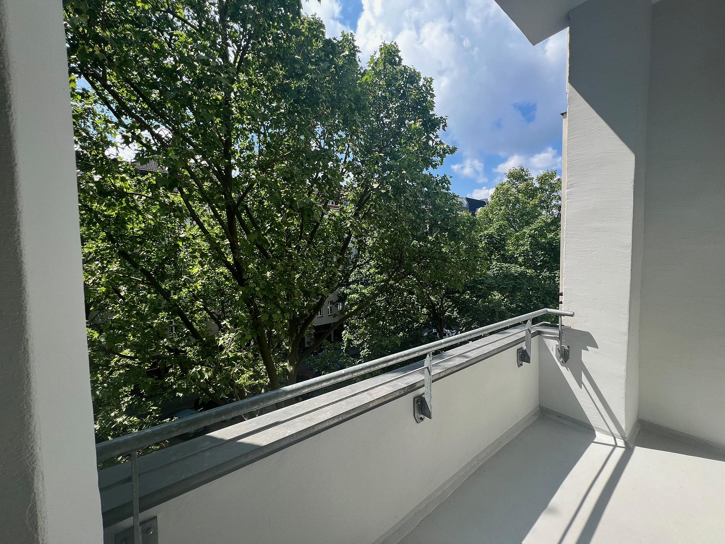 4-Zimmer-Maisonette-Wohnung mit zwei Balkonen in Charlottenburg zu vermieten