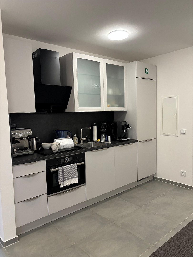 Großzügige, helle 2-Zimmer DG-Wohnung – Foto 3