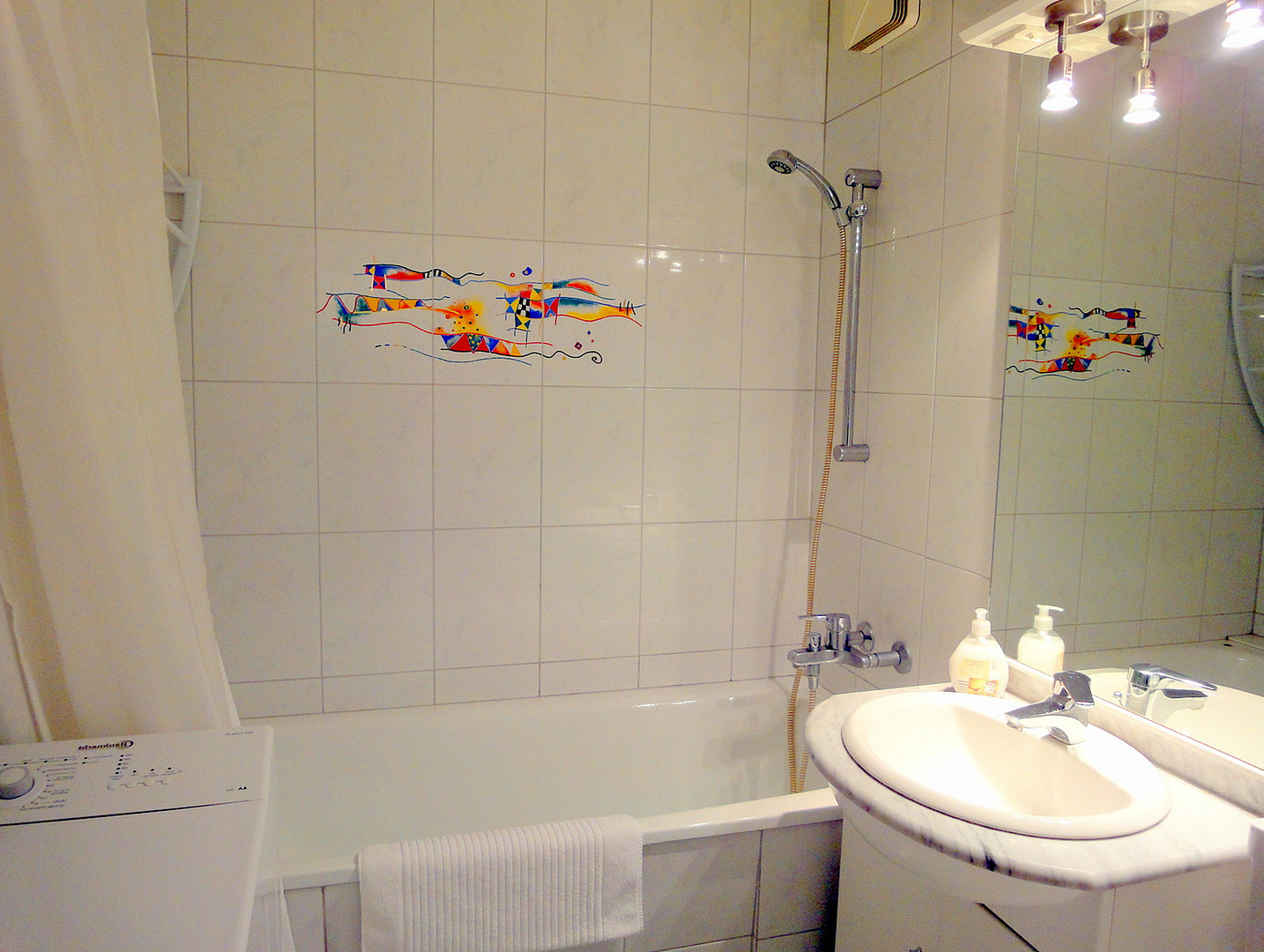 +1Zimmer+möbliert+ – Foto 3