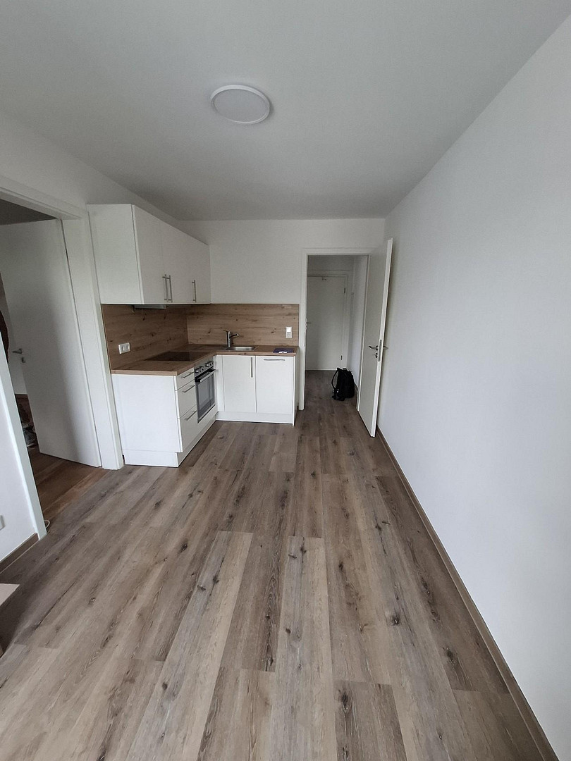 Hochwertig sanierte Altbau-Wohnung mit Einbauküche und Tageslichtbad – Foto 5