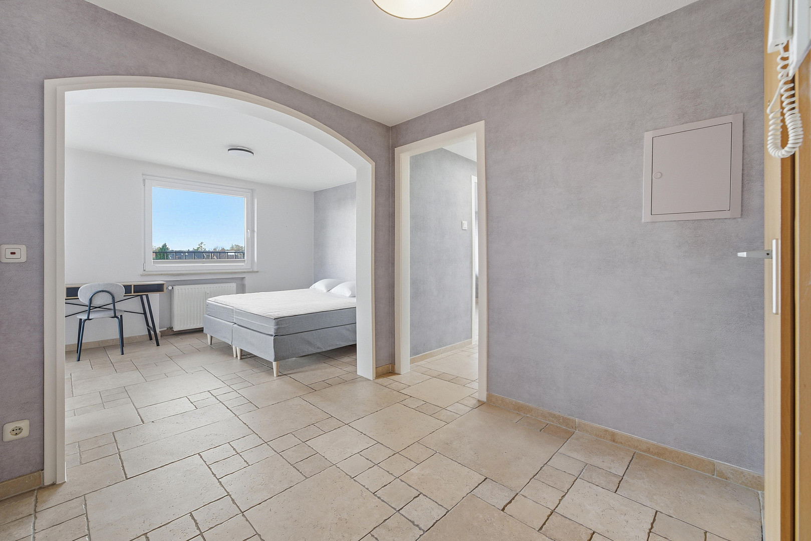 Möblierte 2-Zimmer-Wohnung mit Rooftop direkt am Gericht in Essen – Foto 3