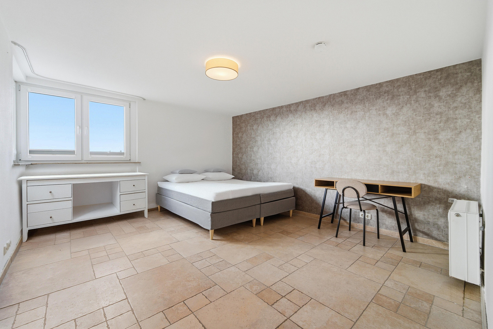 Möblierte 2-Zimmer-Wohnung mit Rooftop direkt am Gericht in Essen – Foto 2