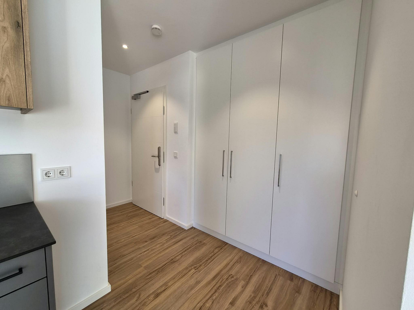 1,5 Zimmer Wohnung, EBK, Balkon, TG Stellplatz – Foto 9