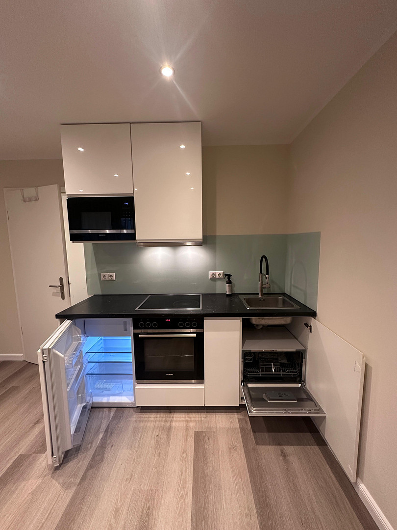 Vollständig möblierte 2-Zimmer Wohnung mit Küche in Frankfurt-Rödelheim – Foto 5