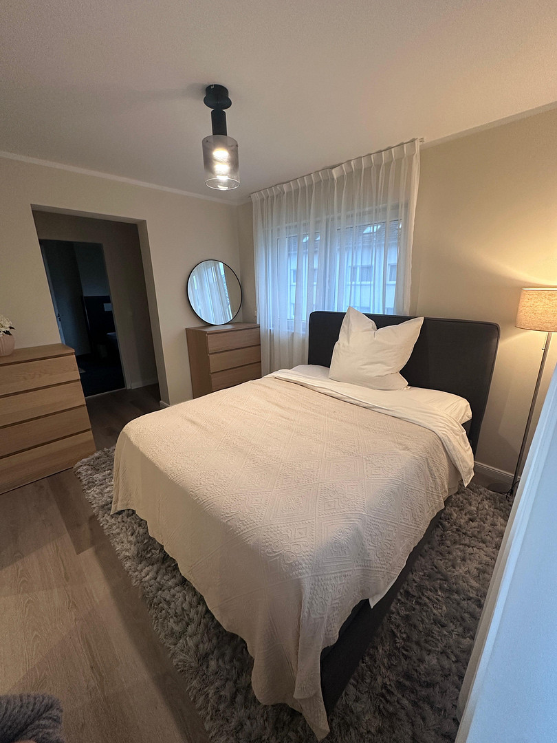 Vollständig möblierte 2-Zimmer Wohnung mit Küche in Frankfurt-Rödelheim – Foto 6