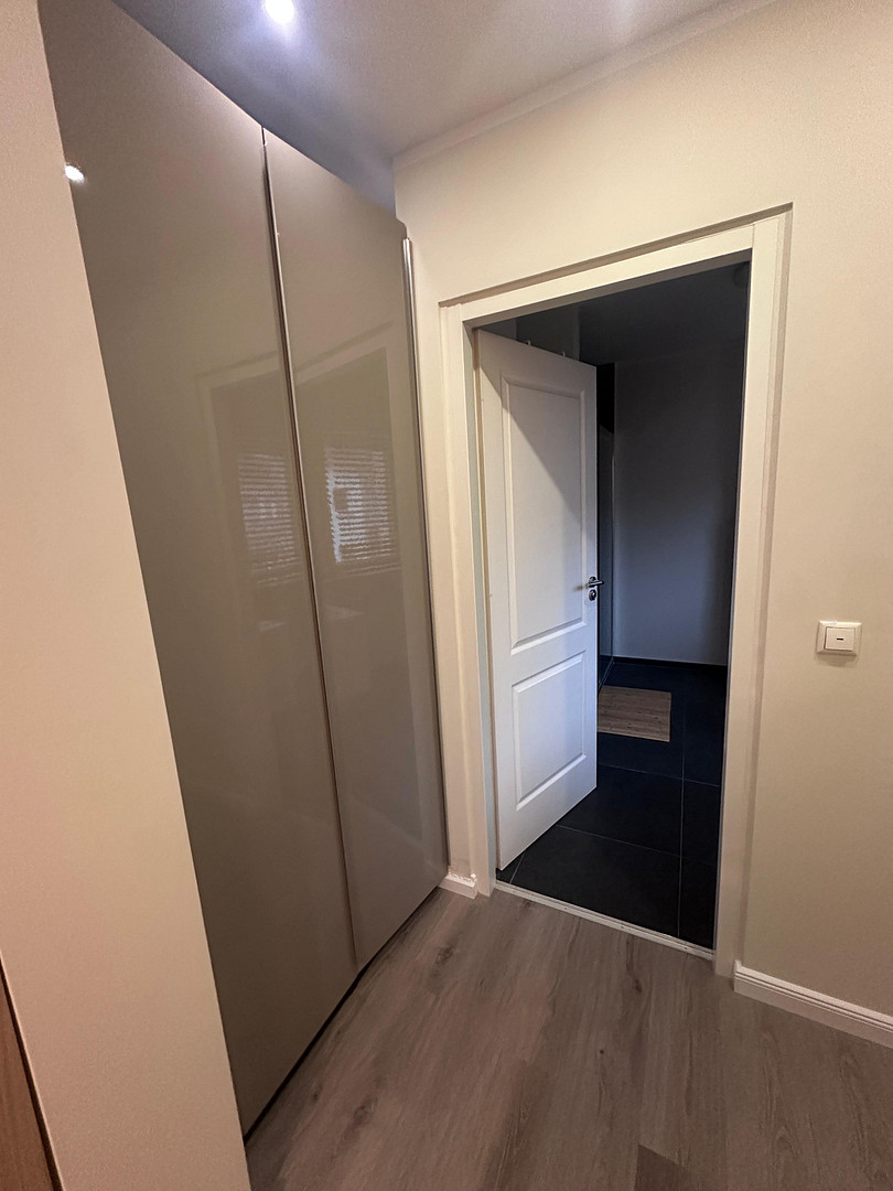 Vollständig möblierte 2-Zimmer Wohnung mit Küche in Frankfurt-Rödelheim – Foto 10
