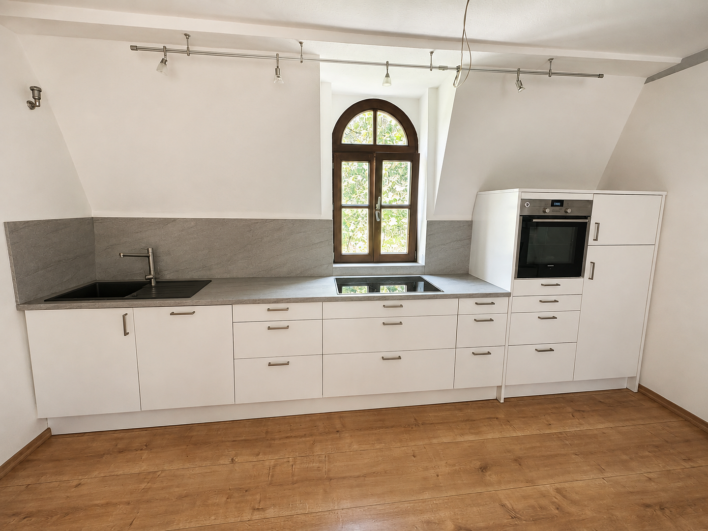Maisonette an Eltingplatz-98m2, Balkon, EBK – Foto 2
