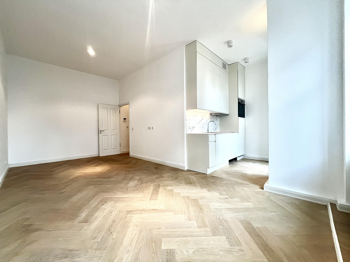Modernes Cityapartment mit Balkon | Wunderschöner Altbau | Top Lage | EBK | Keller