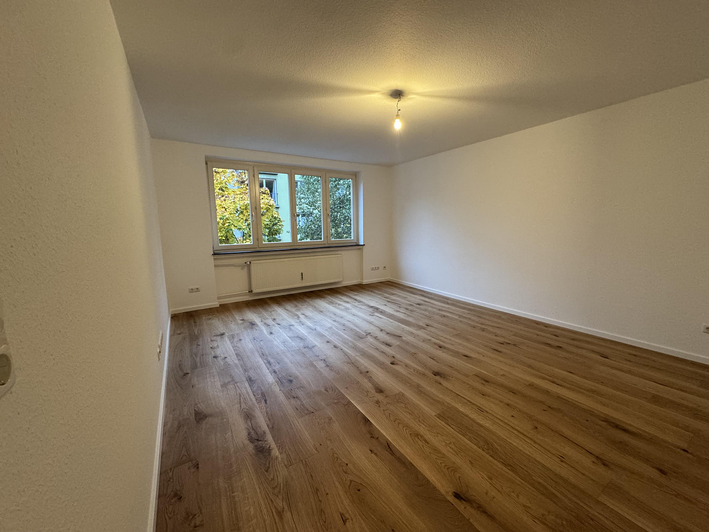 Charmante, großzügige 2-Zimmer-Wohnung mit Balkon in bester Lage auf der Berger Straße. – Foto 9