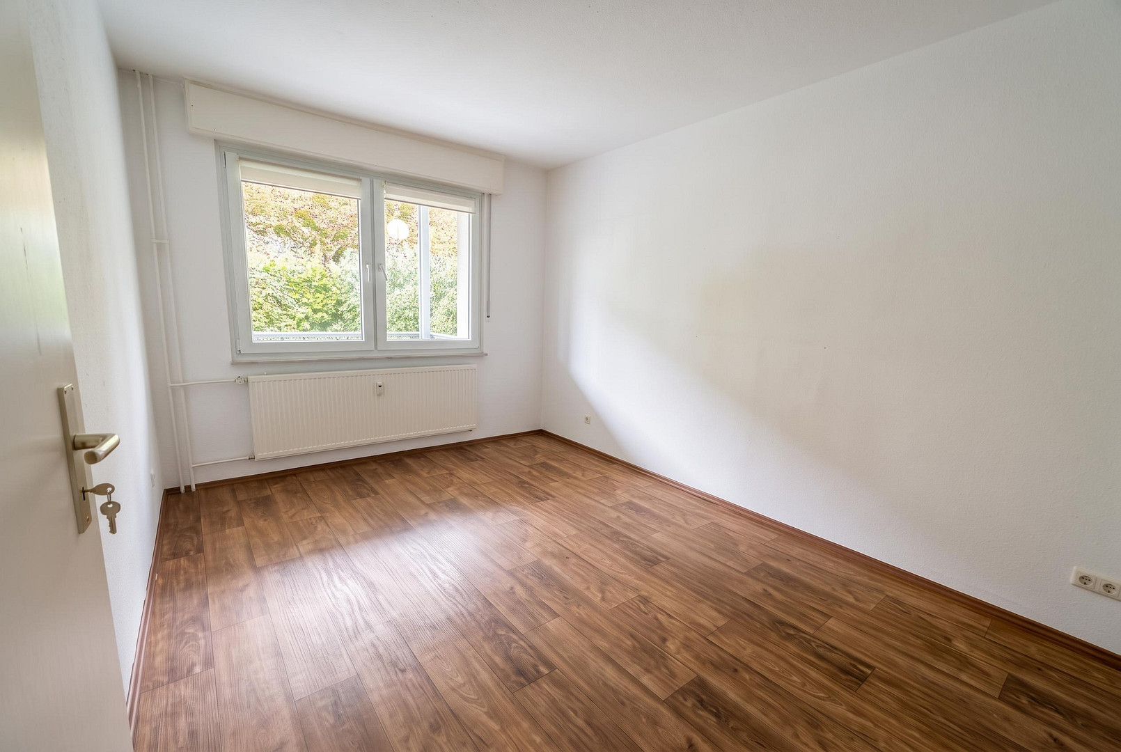 Hell, großer Balkon, Garten – Foto 3