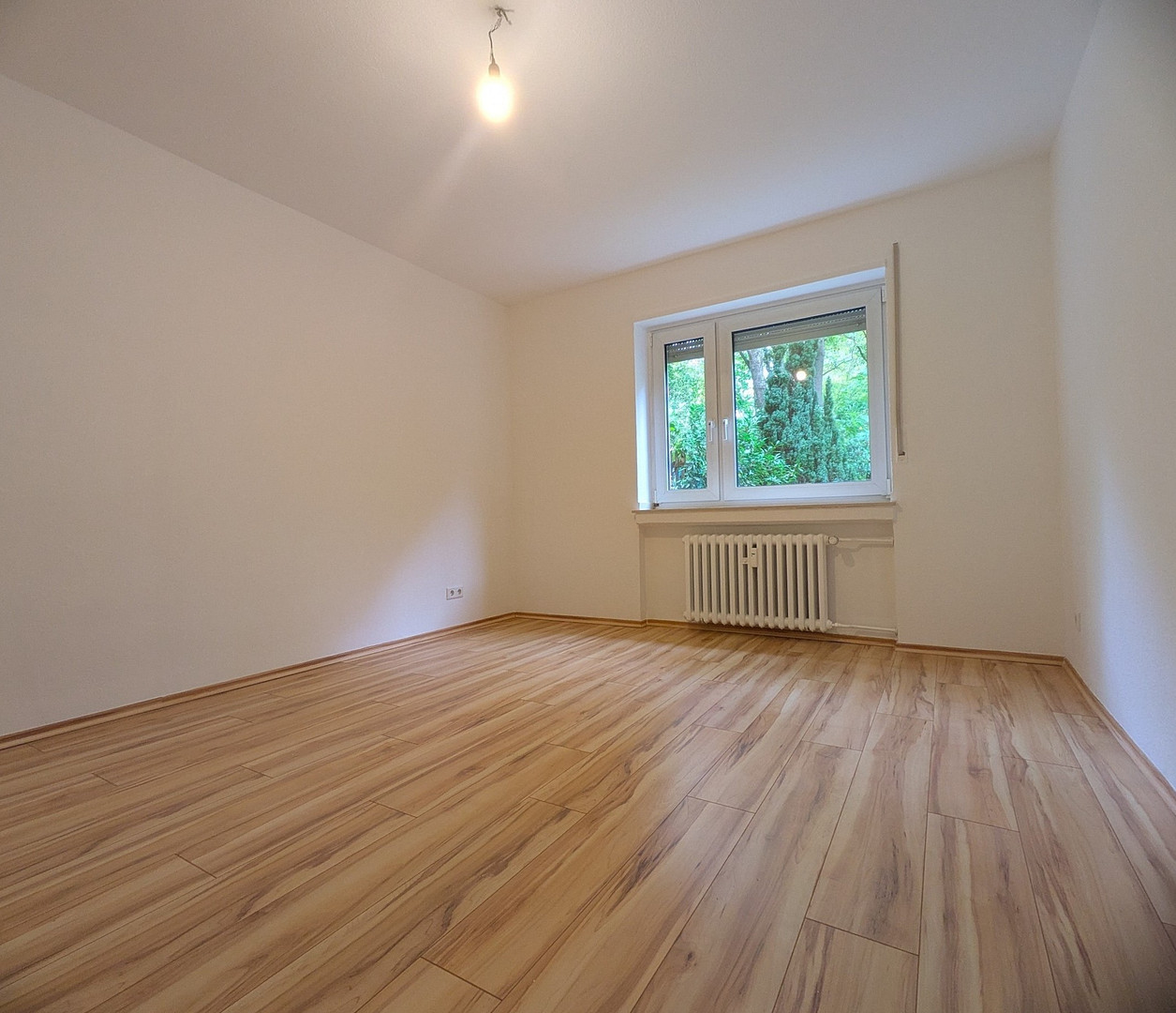 S-Bahn nähe 2-Zi-EG-Wohnung mit eigenen Garten, Balkon & EBK | Erste Einzug nach Renovierung – Foto 8