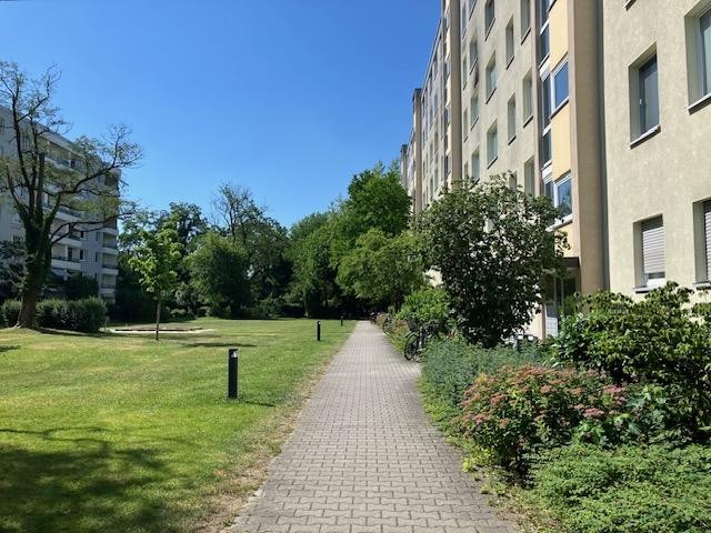 1.100,00 EUR | Denninger Straße 208 81927 München