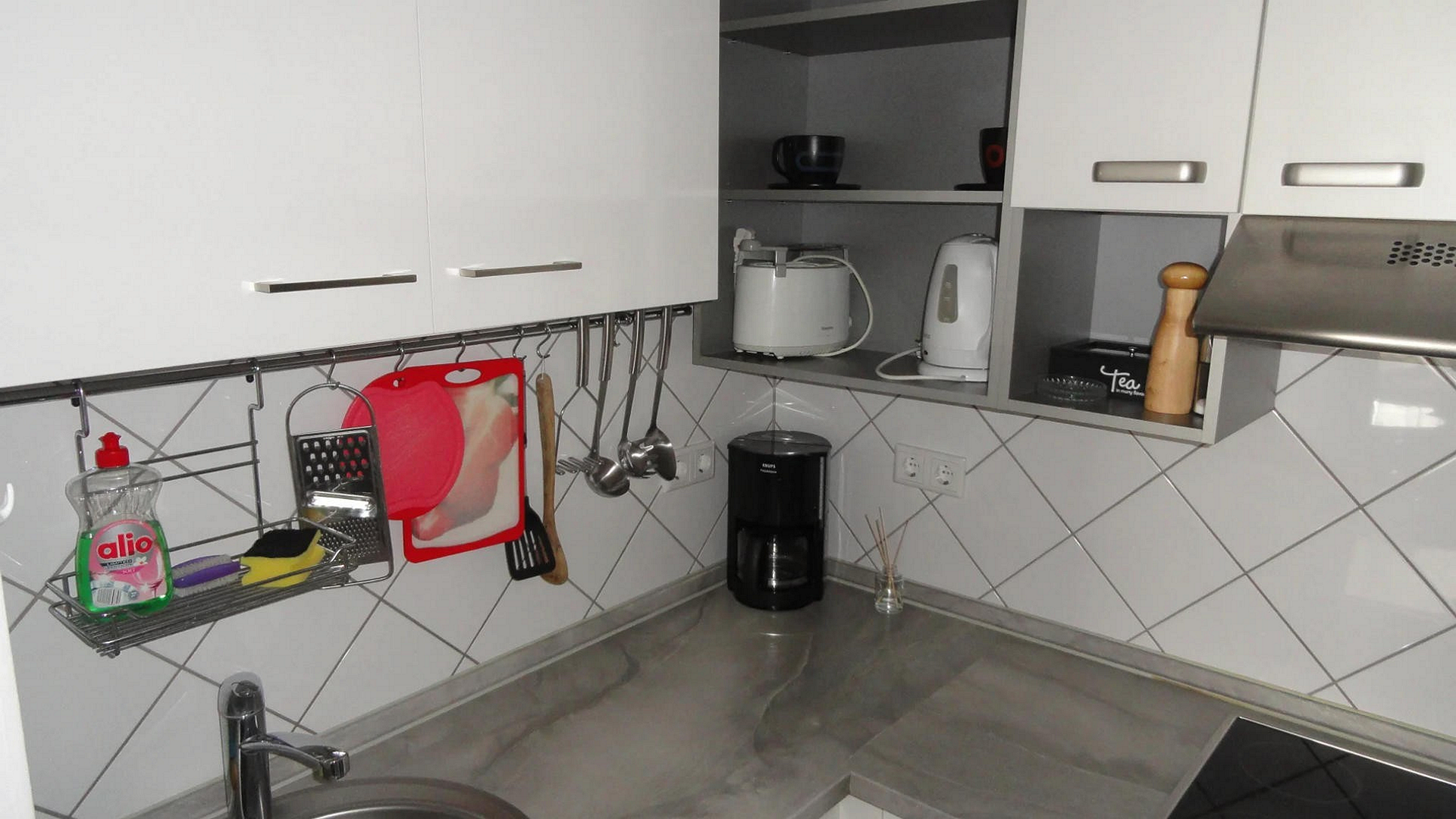 Inheidener Straße: Helle 2-Zimmer-Wohnung mit Süd-Balkon, Einbauküche & Top-Anbindung – Foto 12
